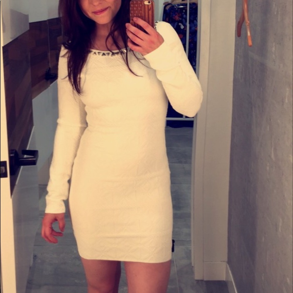 Guess white Long sleeve geometric dress Medium NWT